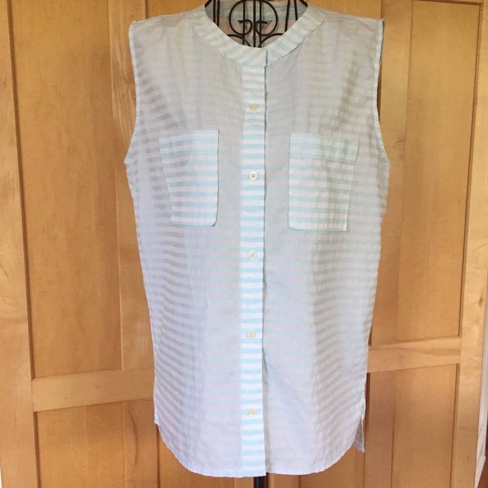 NWOT GAP light blue sleeveless buttoned casual summer TOP size XS